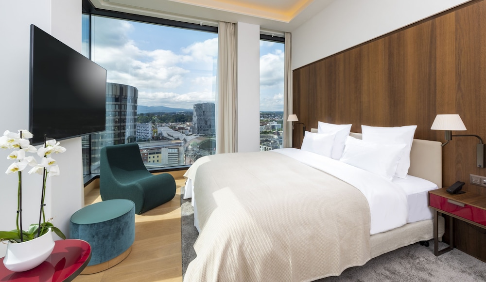 Junior Suite, 1 King Bed