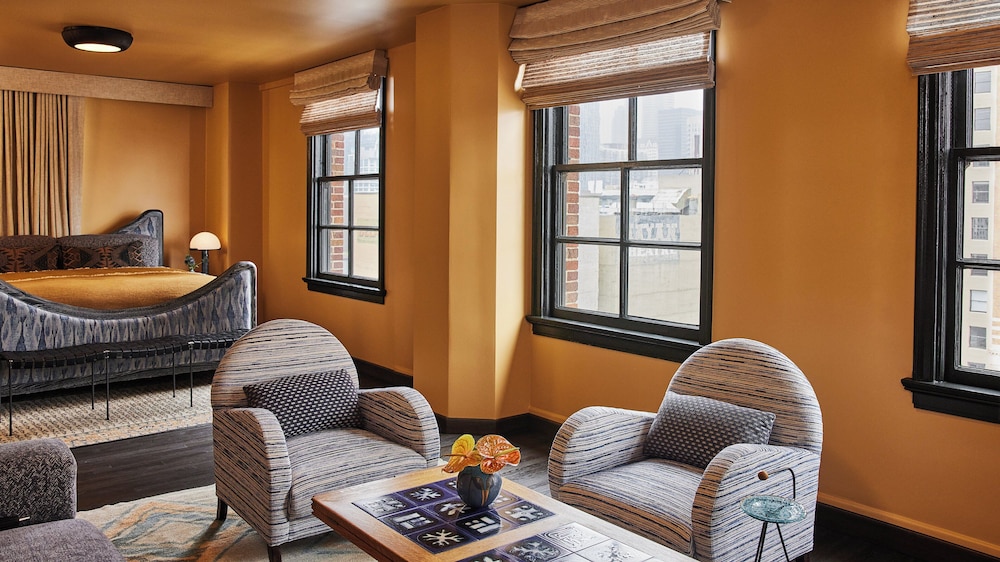 Suite, 2 Bedrooms (Pool) thumbnail 5