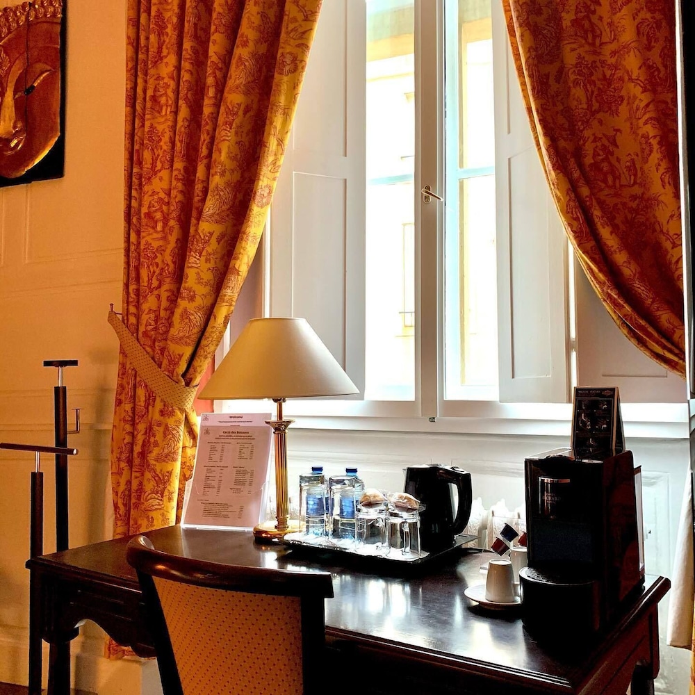 Suite, 1 Queen Bed, Non Smoking (Ming) photo 2