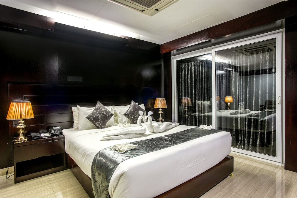 Deluxe Double or Twin Room, 2 Bedrooms photo 1