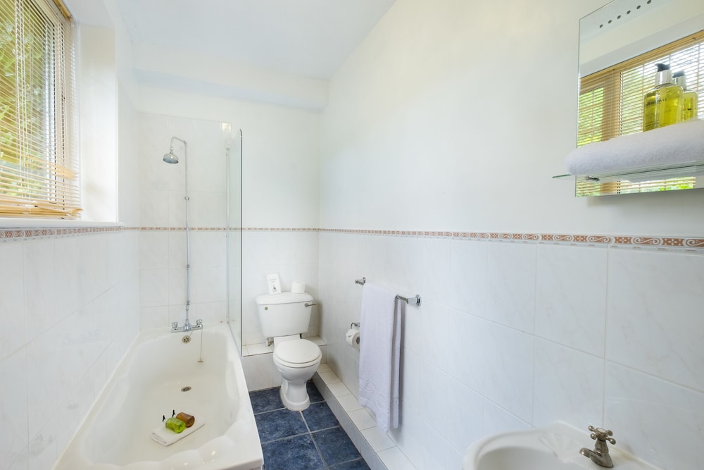 Single Room, Ensuite (Budget, With Bath) photo 2