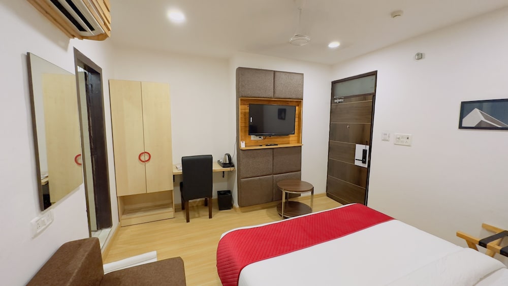 Deluxe Room - Photo 3