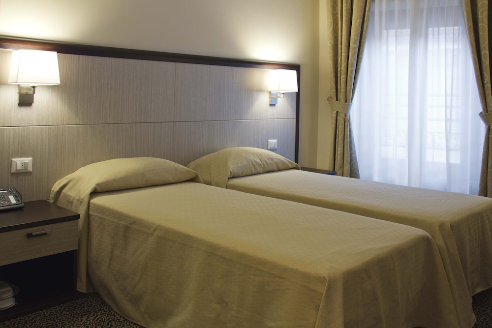 Double Room, 2 Twin Beds photo 1