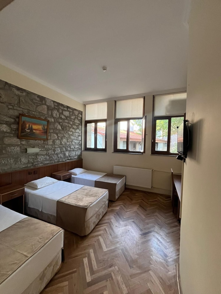 Standard Triple Room photo 1