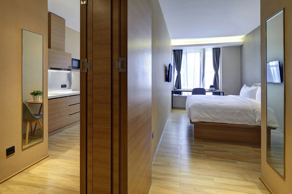 Executive Queen Suite photo 1