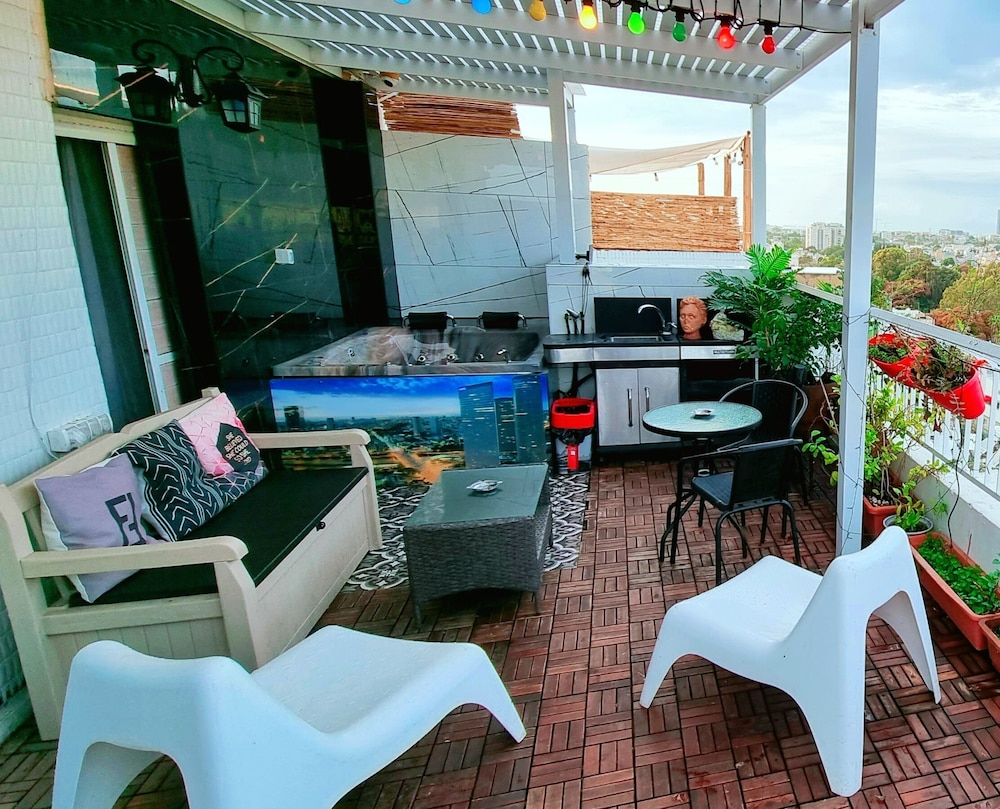 Panoramic Studio Suite, 1 Bedroom, City View