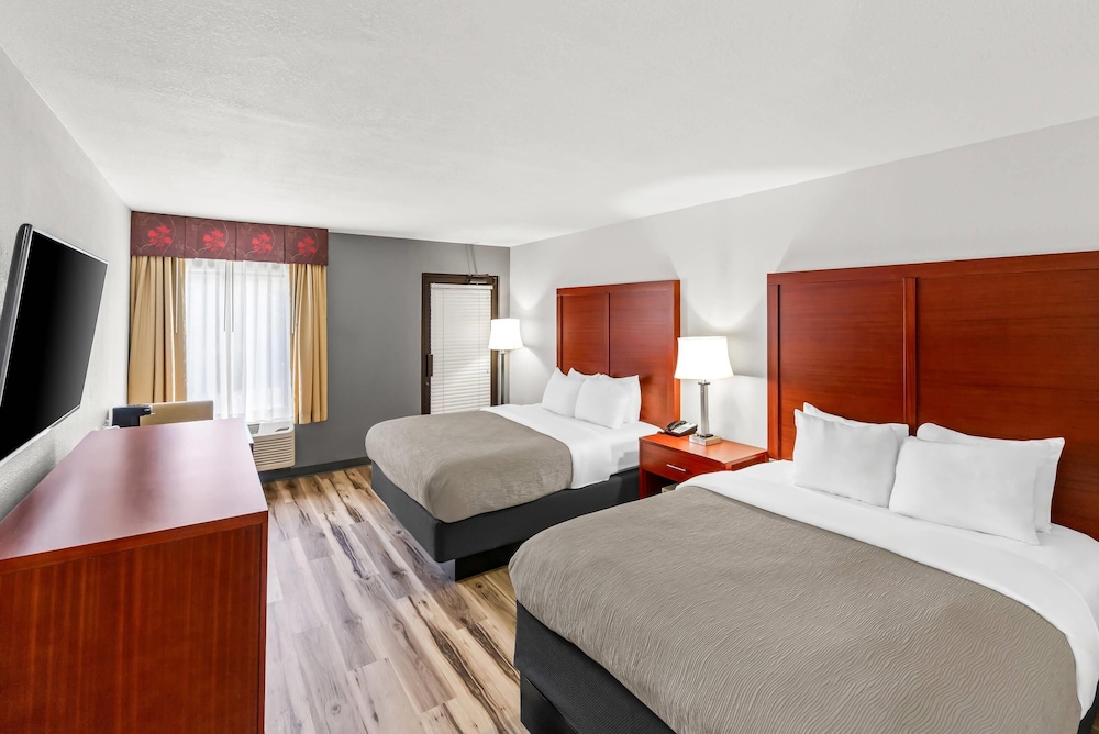 Room, 2 Queen Beds, Accessible, Non Smoking - Photo 3