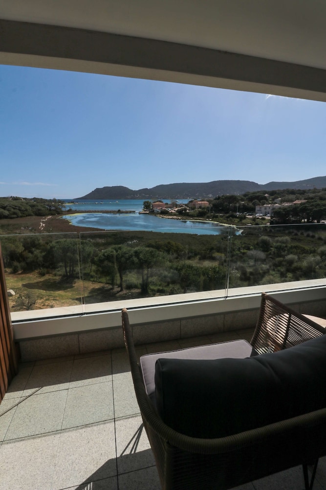 Superior Room, 2 Twin Beds, Balcony, Sea View - Photo 6