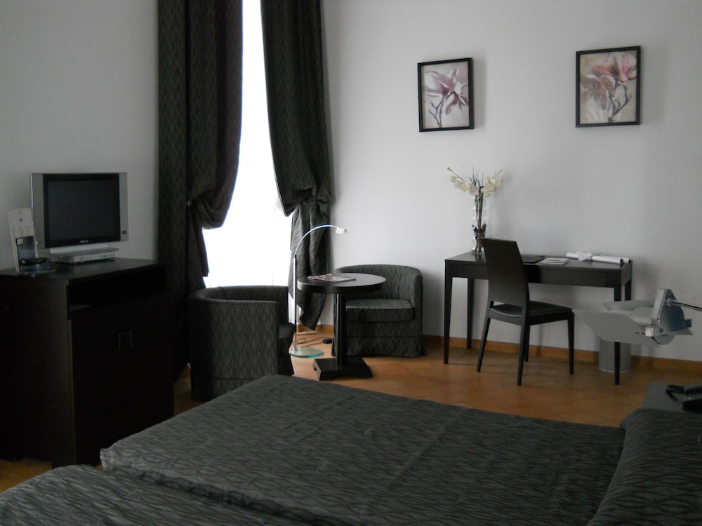 Superior Double or Twin Room, 1 Double or 2 Twin Beds photo 3