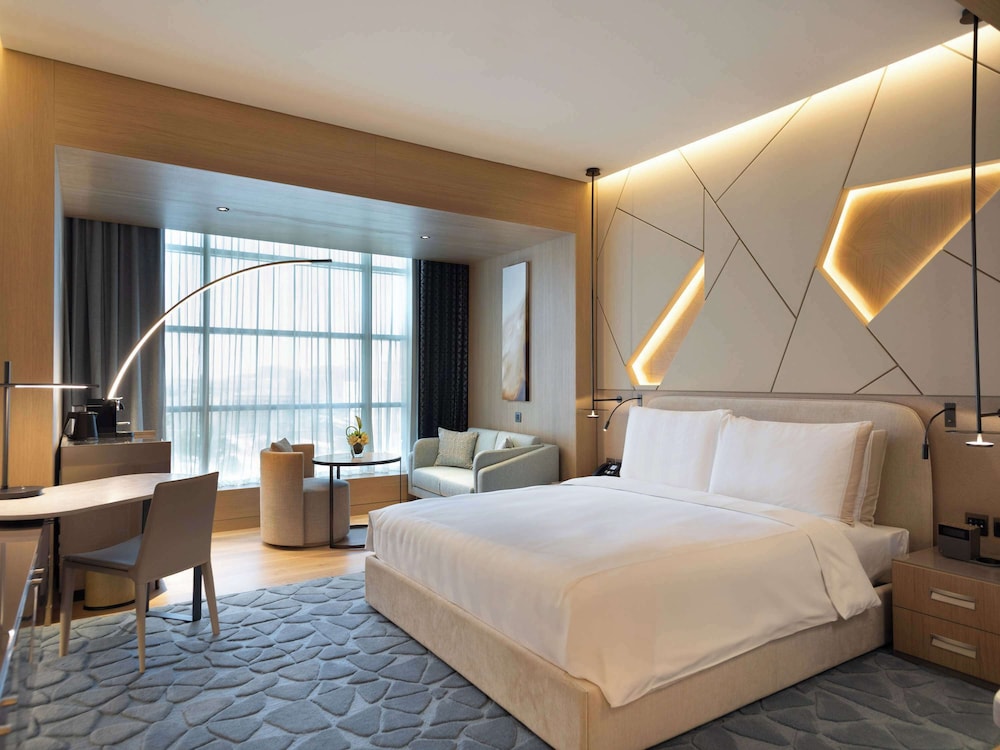 Premium Room, 1 King Bed, City View