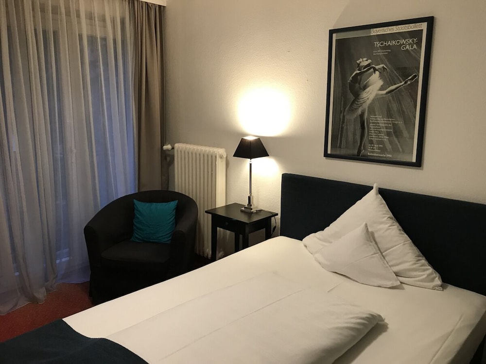 Superior Single Room, Courtyard View