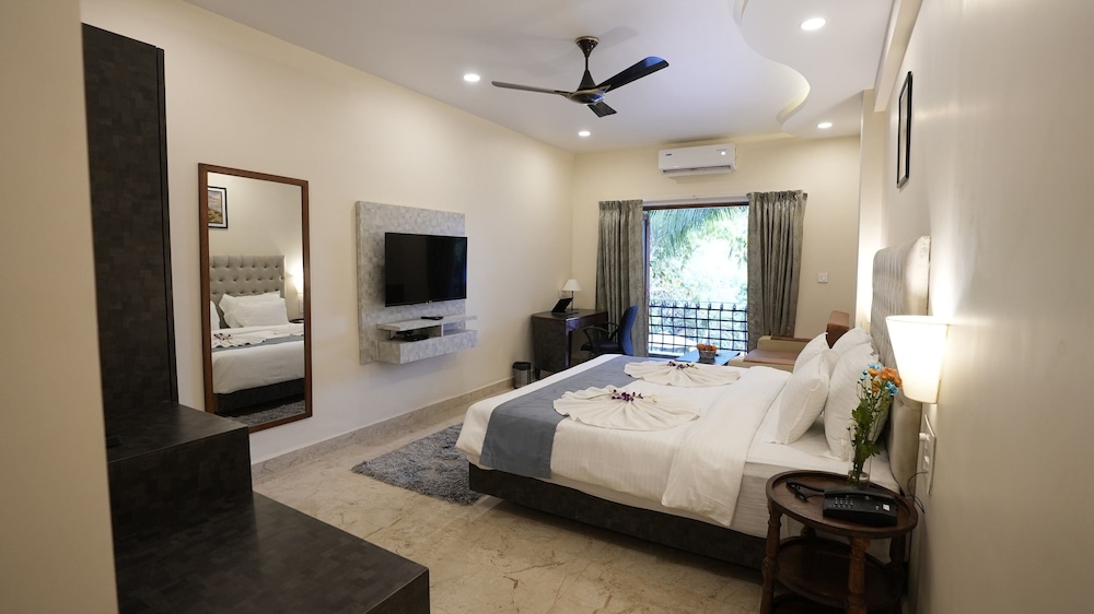 Panoramic Room