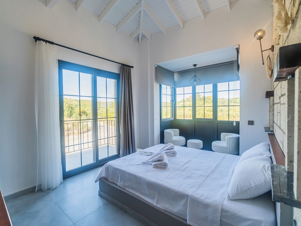 Deluxe Double Room, Balcony, Garden View