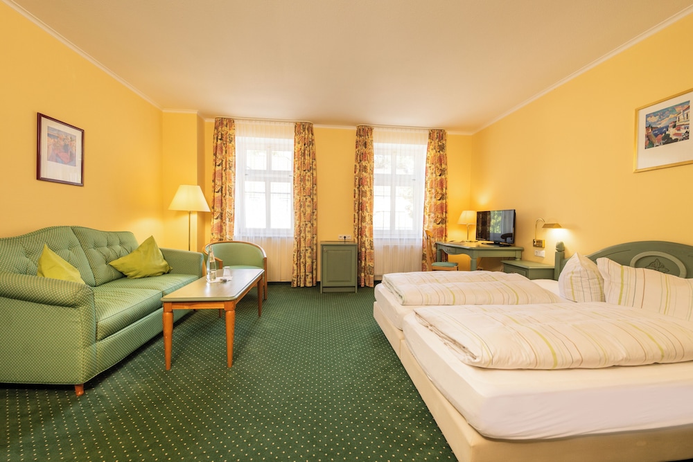 Standard Double Room, 1 Bedroom, Non Smoking photo 3