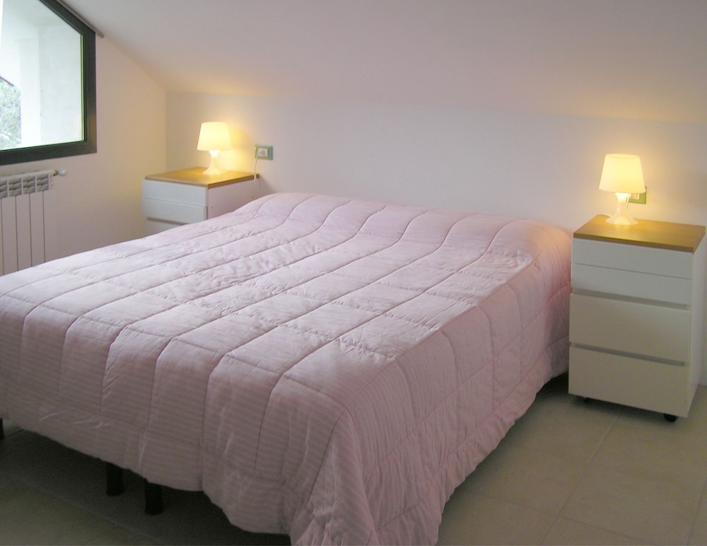Basic Apartment, 2 Bedrooms photo 2