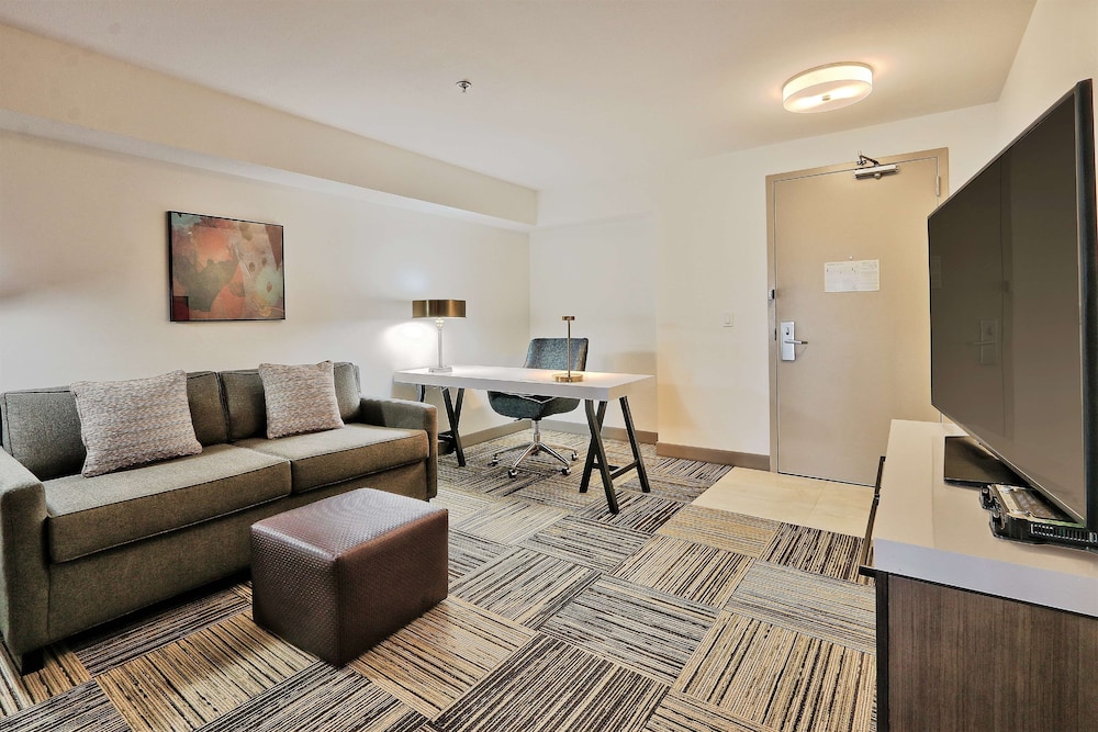 Junior Suite, One King Bed - Photo 2