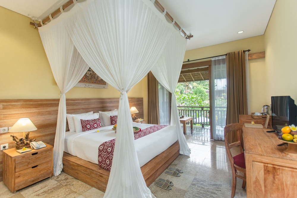 Suite with Balcony - Photo 7
