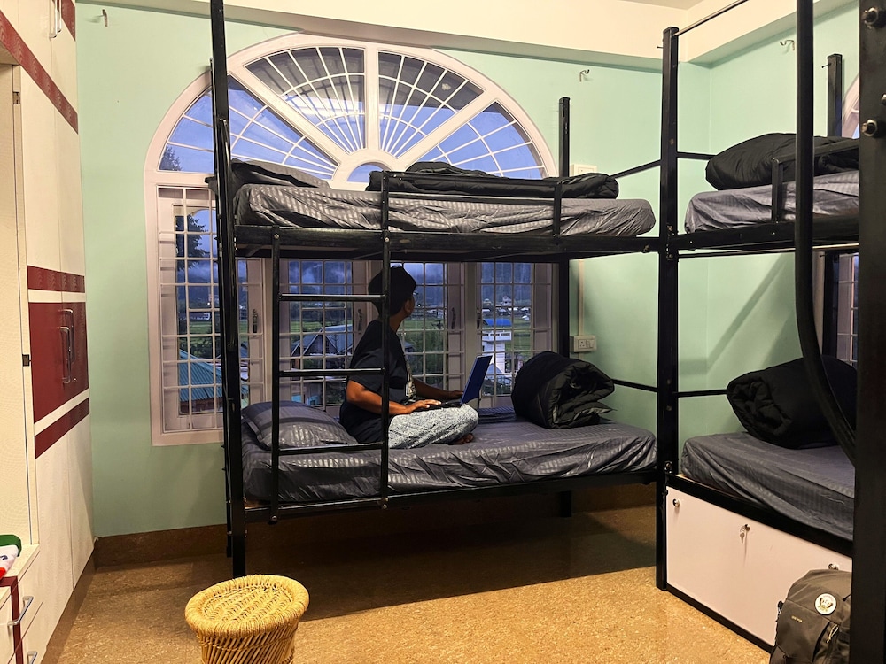 Comfort Shared Dormitory, Mixed Dorm, Non Smoking, Valley View photo 3