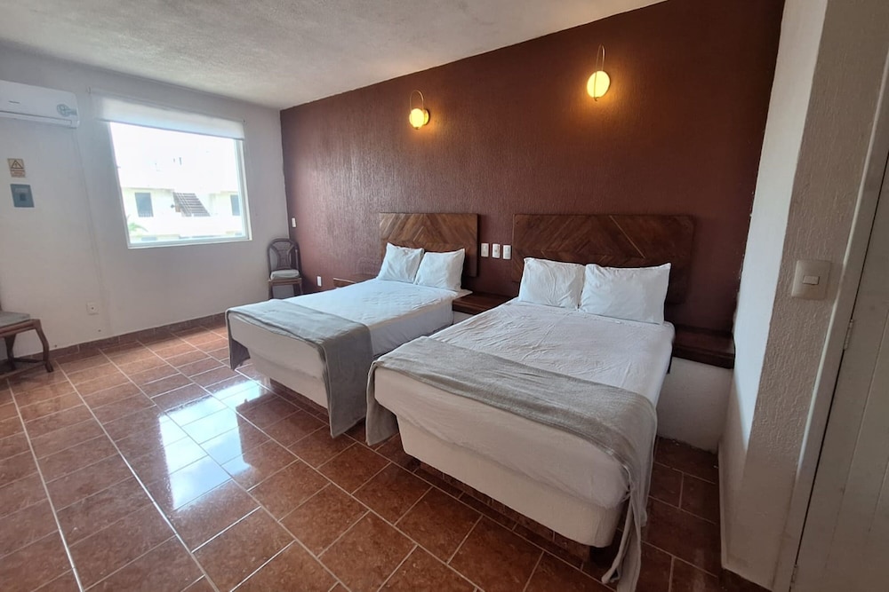 Standard Room, 2 Double Beds
