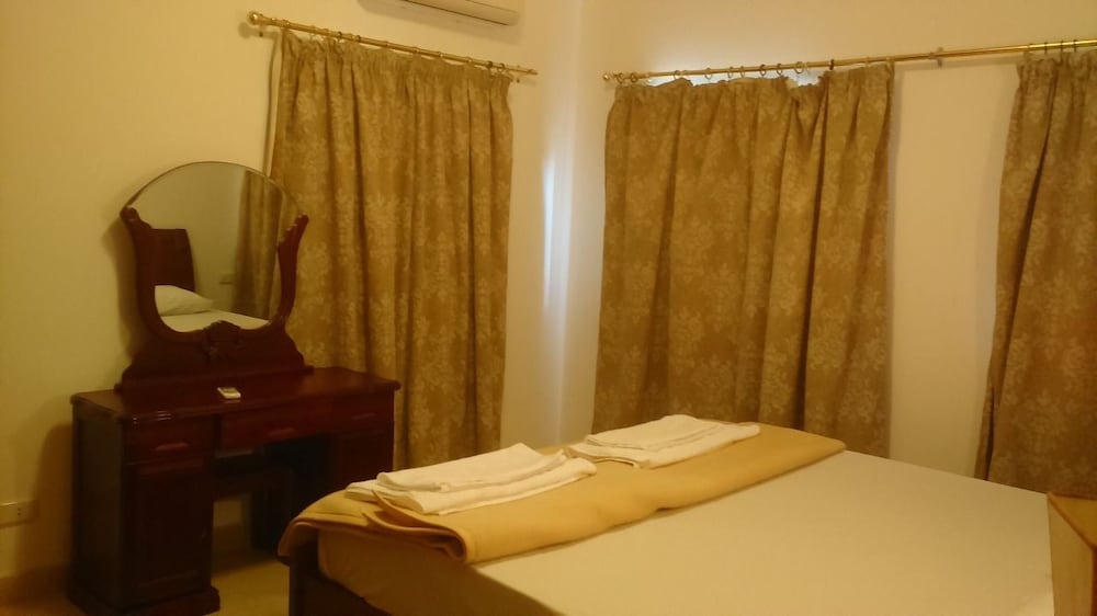 Apartment, 2 Bedrooms - Photo 13