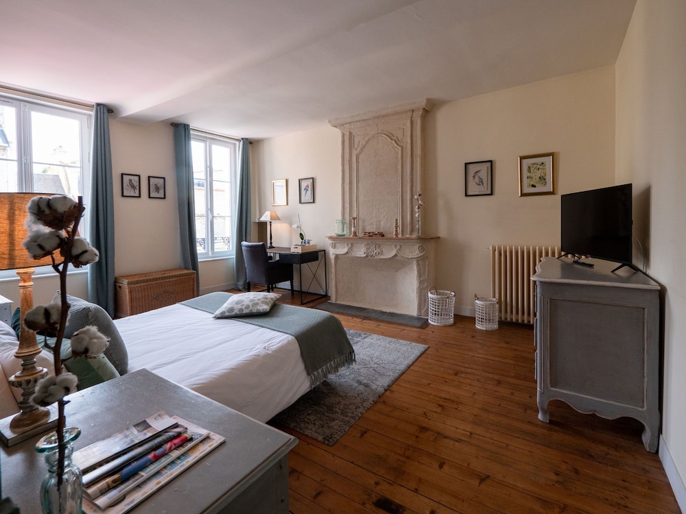 Superior Double Room, Ensuite (Chambre Verte) - Photo 6