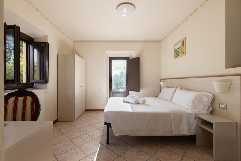 Double or Twin Room with Terrace photo 1