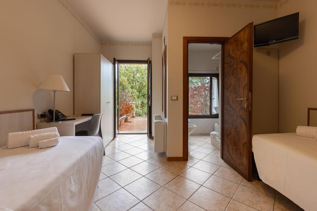Twin Room with Balcony photo 1