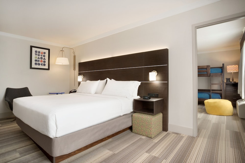 Suite, Multiple Beds (Feature) - Photo 1