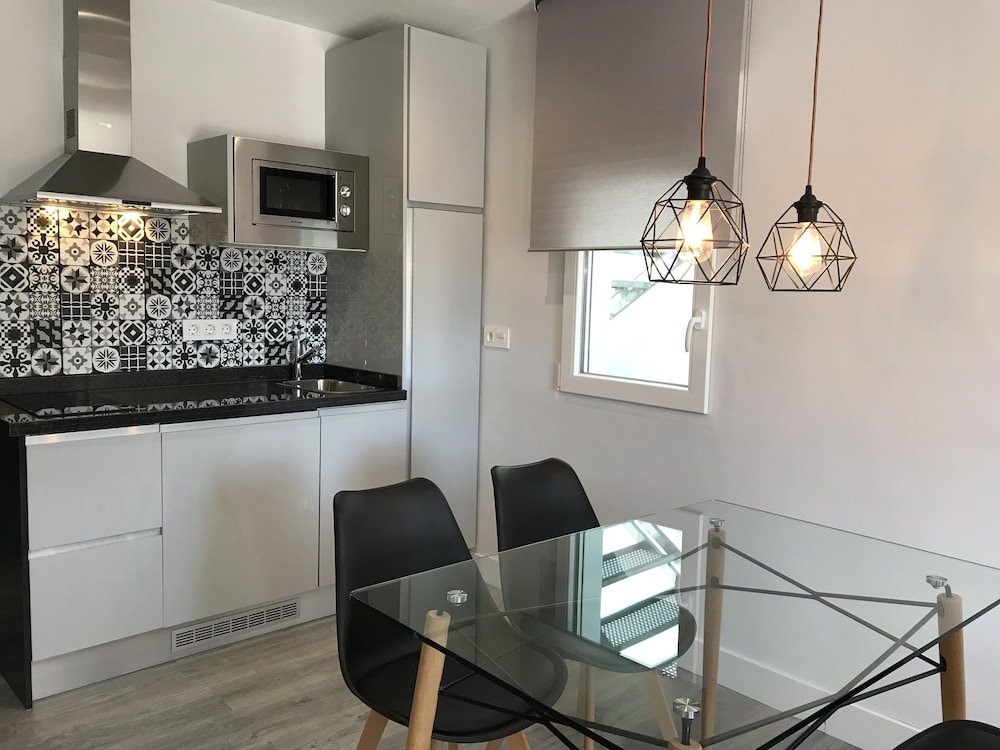 Apartment, Private Bathroom, City View - Photo 28