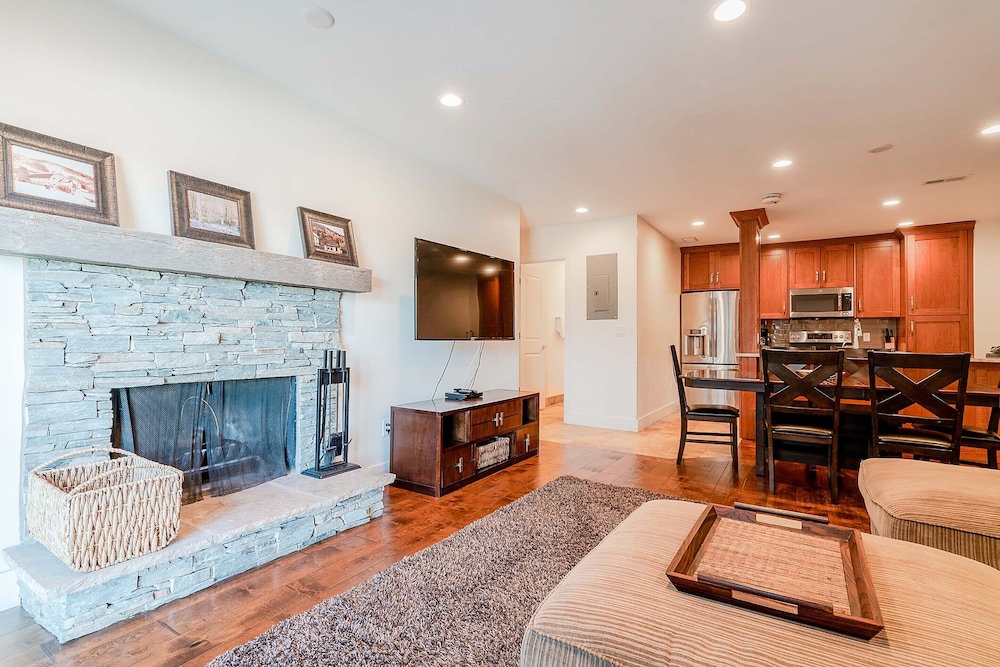 2 Bedroom Condominium - Photo 16