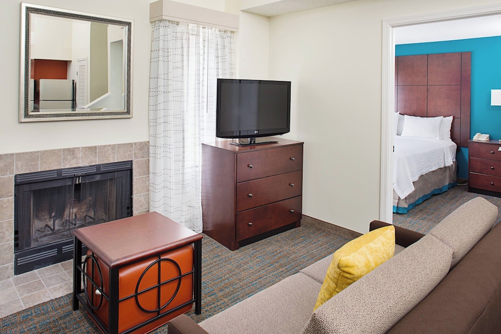 Loft, 2 Bedrooms, Fireplace - Photo 1