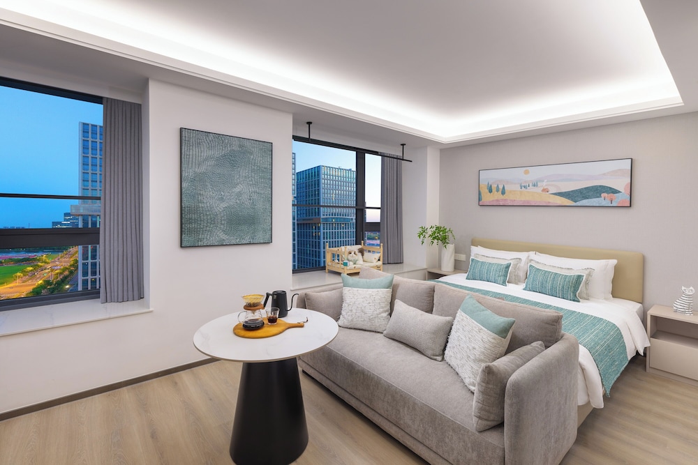 Business Double Room, City View