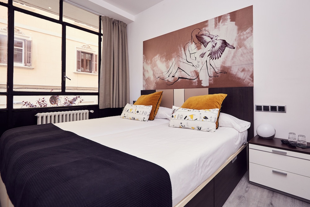 Economy Double Room, 2 Twin Beds photo 2