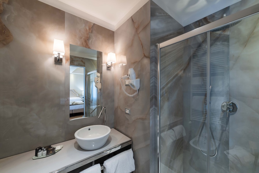 Triple Room (Charming - Internal View)