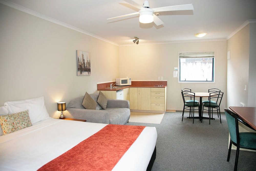 Executive Apartment, 1 Bedroom, Jetted Tub (Queen) photo 1