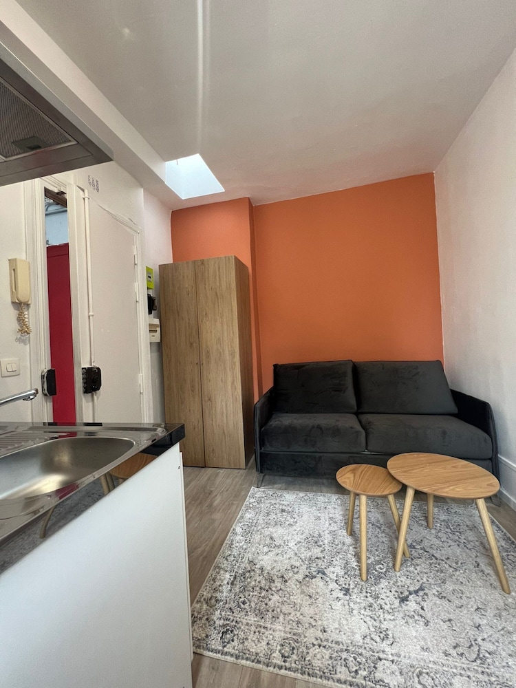 Apartment photo 1