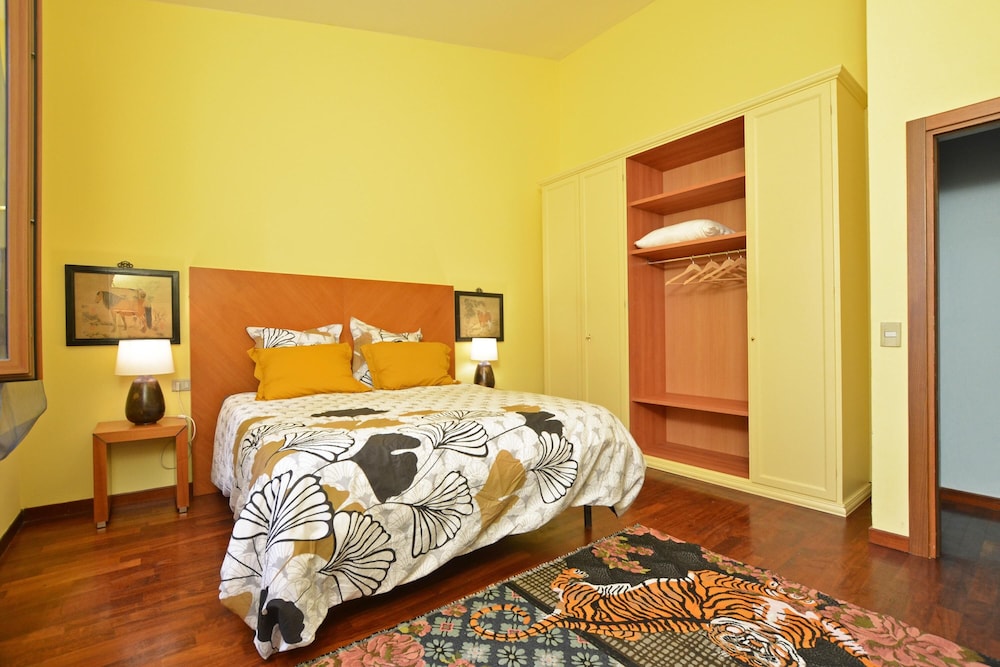 Standard House, Multiple Bedrooms, 2 Bathrooms (Certosa 7) photo 2