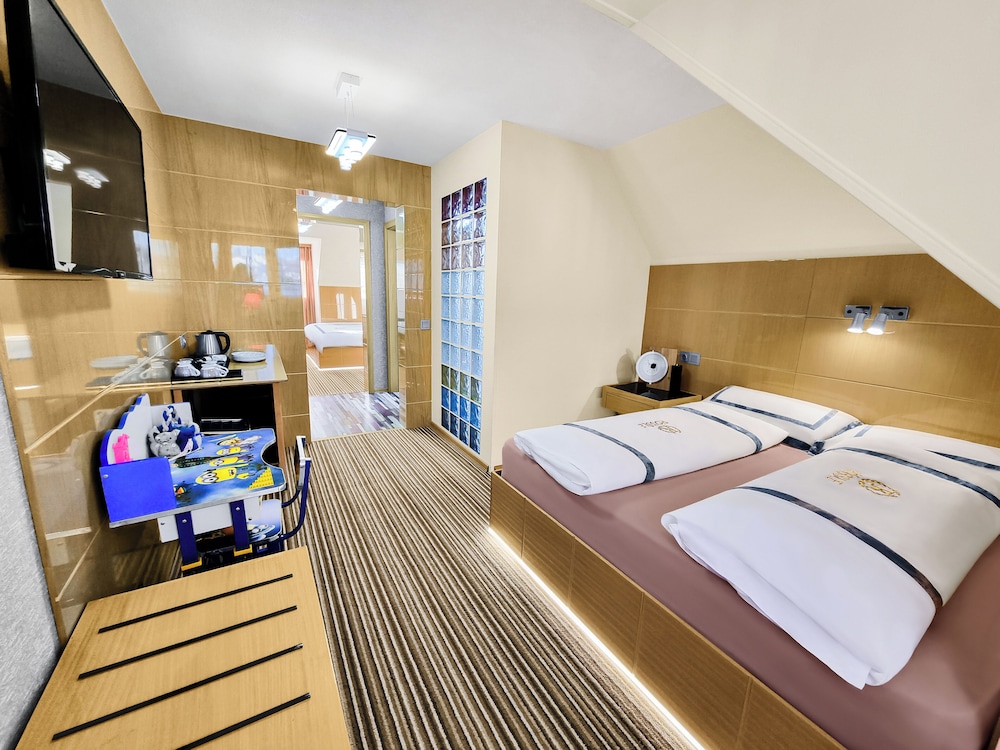 Comfort Room, 2 Bedrooms photo 2