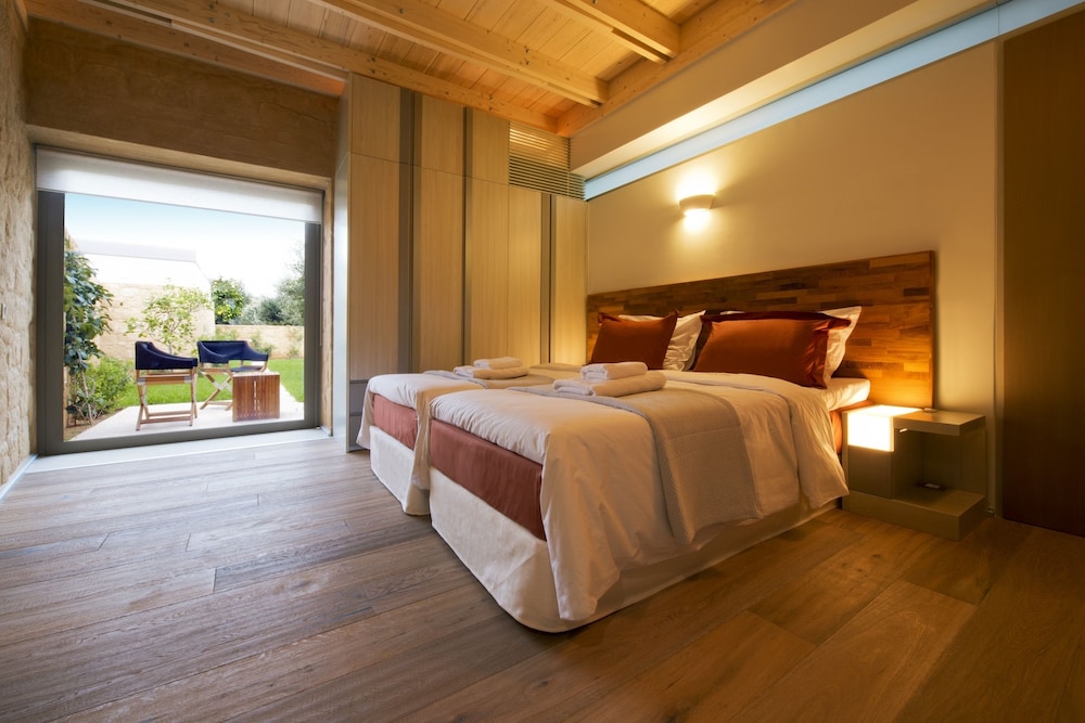 Luxury Villa, 3 Bedrooms photo 2