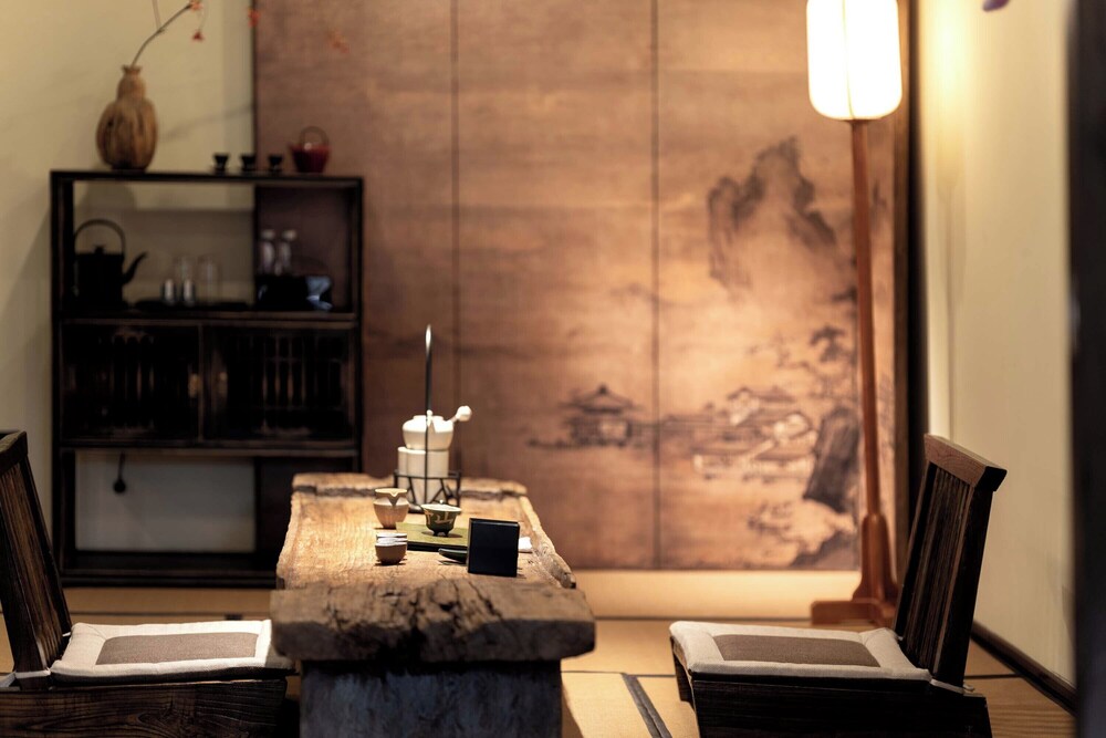 Premier Double Room, Courtyard View