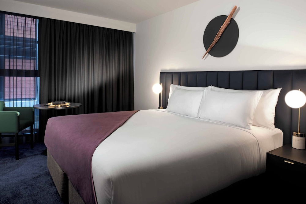 Classic Room, 1 King Bed - Photo 1