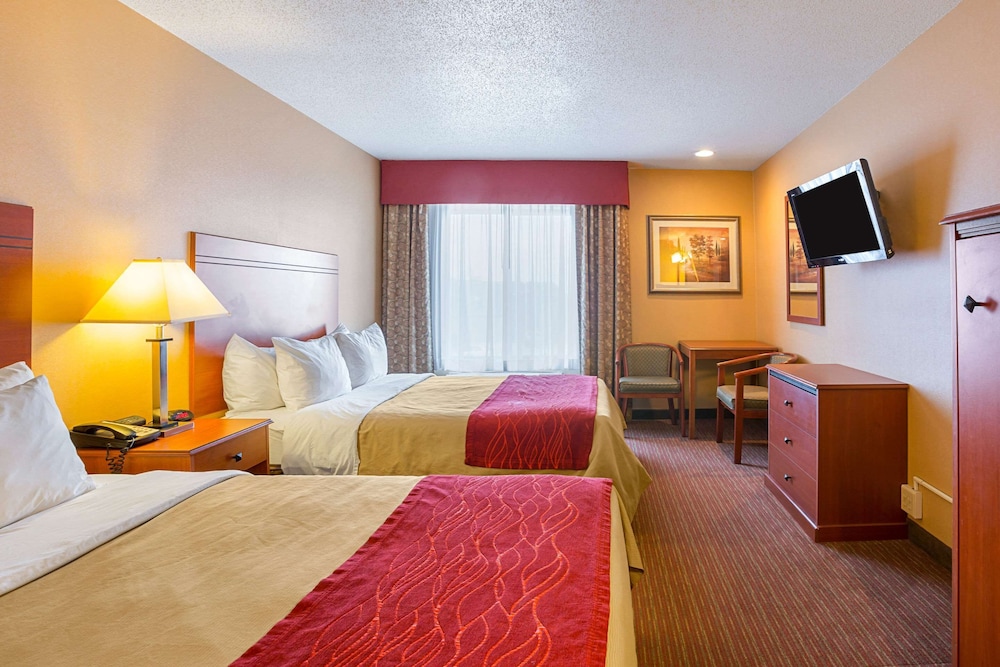 Standard Room, 2 Queen Beds, Non Smoking - Photo 2
