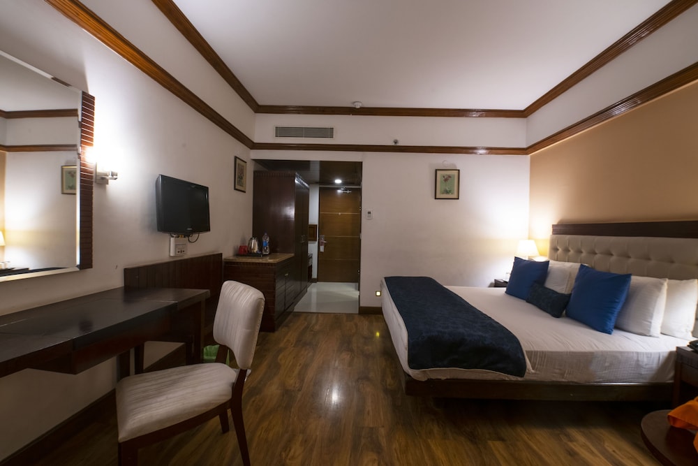 River View Room - Photo 4