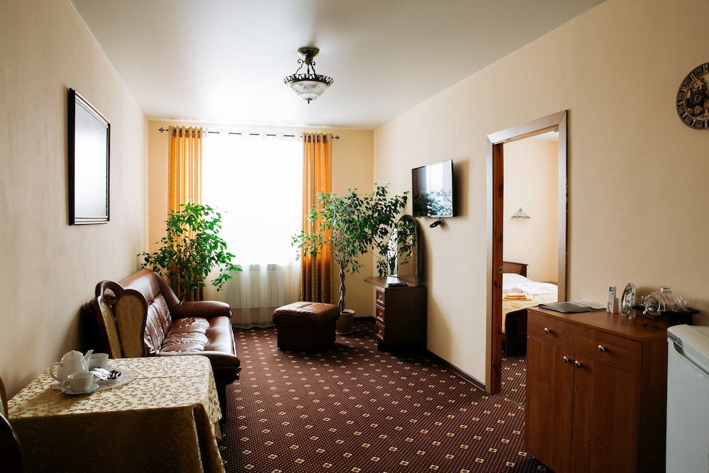 Luxury Suite, 1 Queen Bed photo 3