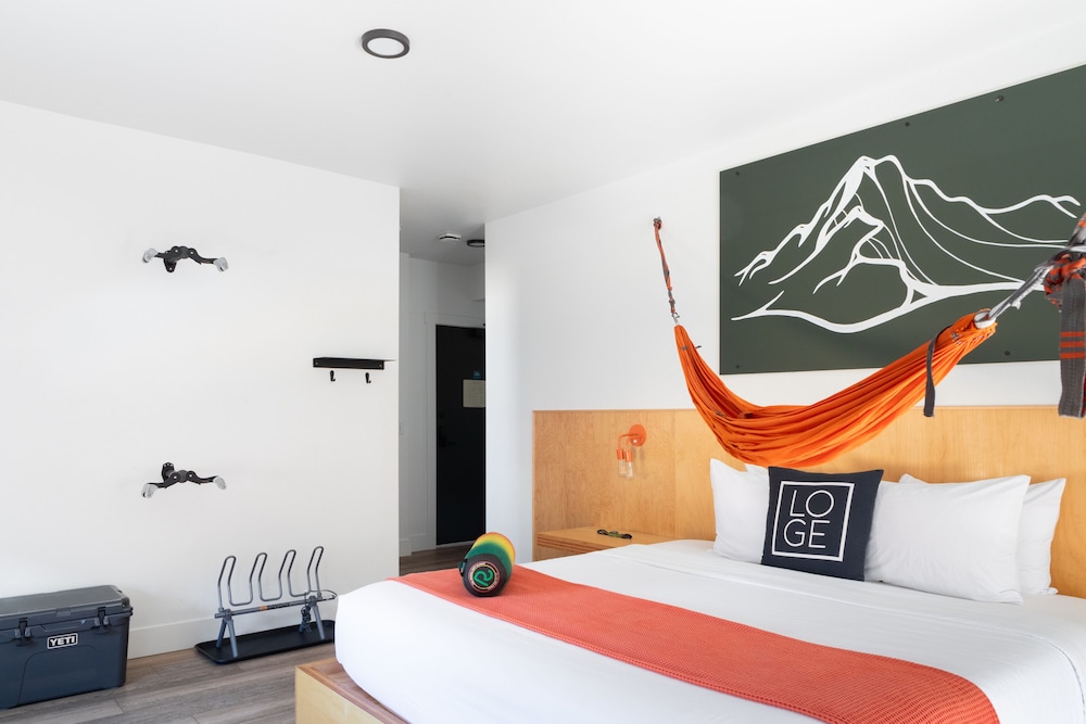 Single King Junior Suite - Downtown photo 3