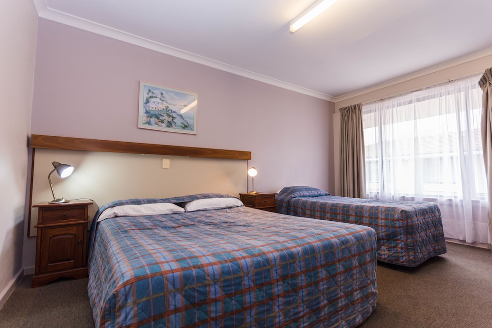 Budget Twin Room - Photo 1