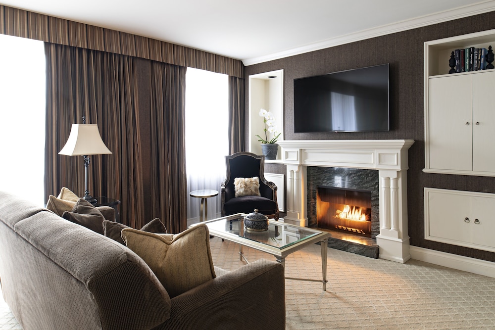 Penthouse, Balcony (14th Floor) - Photo 1