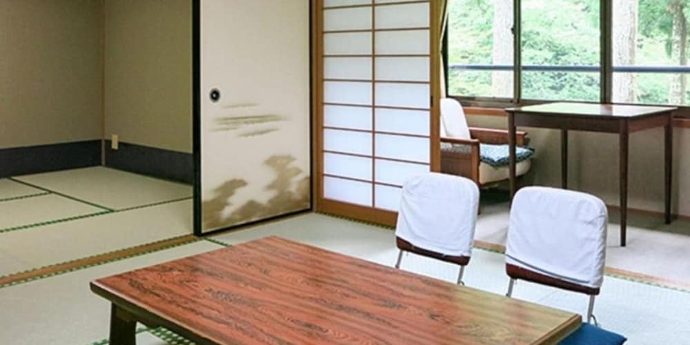 Traditional Room (Japanese Style, 14 Tatami Mats)