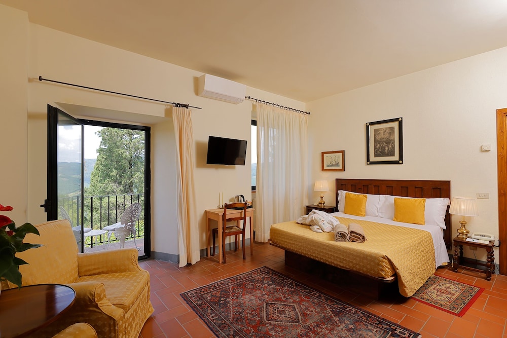 Belvedere Junior Suite with small balcony, valley view photo 1