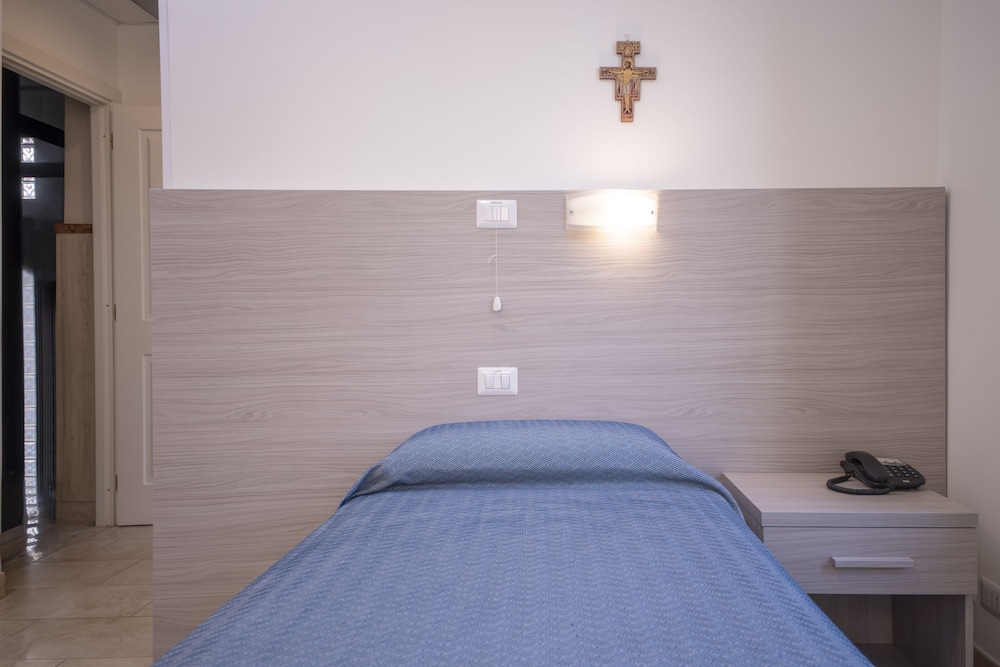 Classic Room, 1 Twin Bed, Non Smoking photo 3